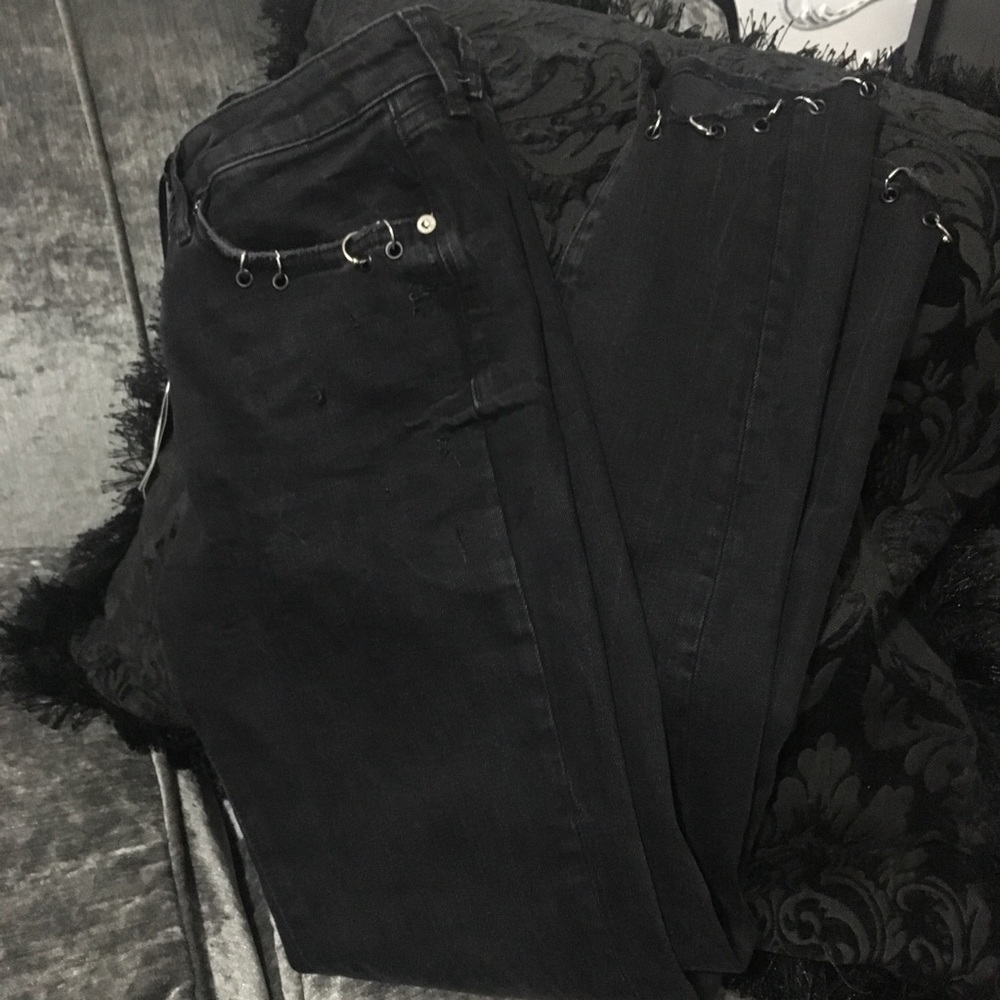 NWT Zara Skinny Jean with Piercings